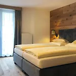 Glanz&Glory Hotel Hotel 4*
