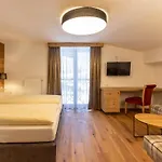 Hotel Glanz & Glory Hotel