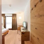 Glanz & Glory Hotel 호텔 솔덴