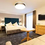 Glanz&Glory Hotel 4* Sölden