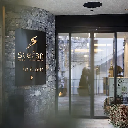 Stefan ホテル 4*