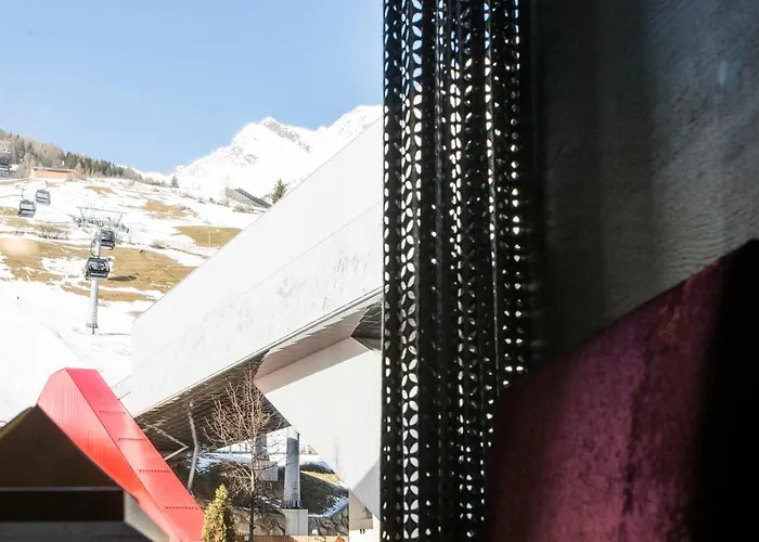 Glanz & Glory Hotel 4*