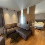 Glanz & Glory Hotel Отель 4*