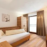 Glanz & Glory Hotel Зёльден