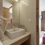 Glanz & Glory Hotel
