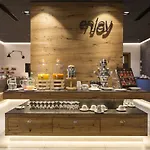 Glanz & Glory Hotel Отель 4*